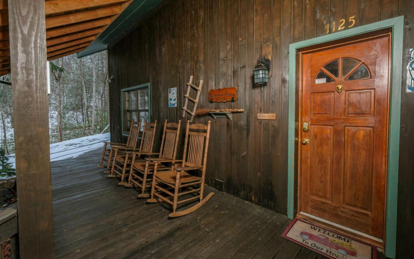 Adventure Lodge Gatlinburg Exterior photo