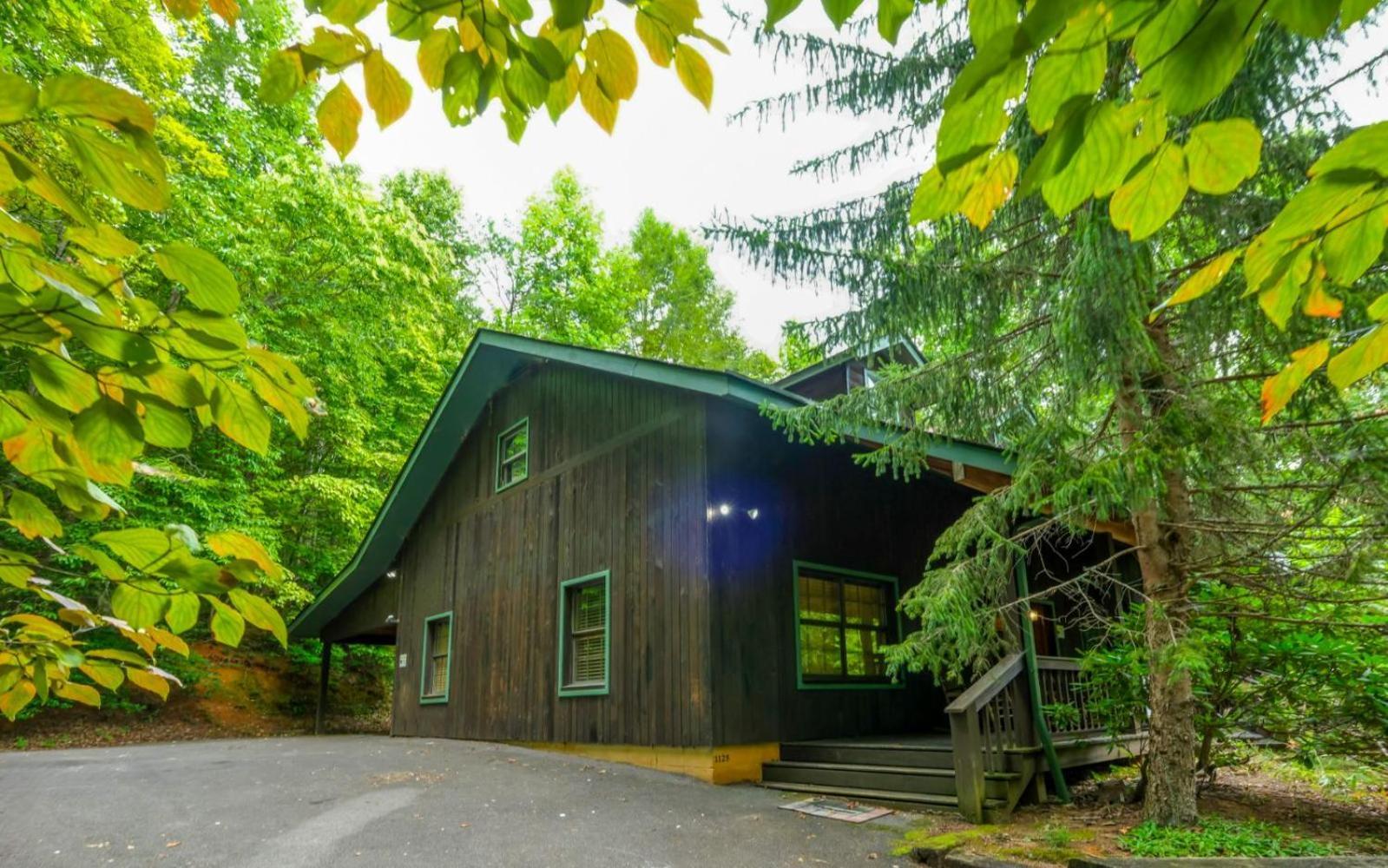 Adventure Lodge Gatlinburg Exterior photo